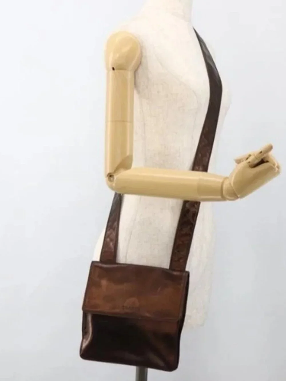 CHANEL Shoulder Bag Leather Brown CC Auth BA11861A